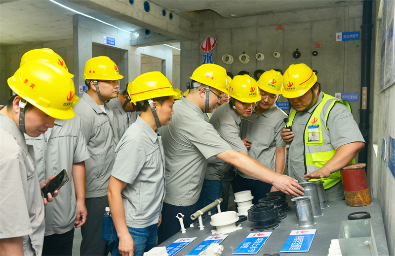 为进一步推进优质客户高效履约，提升交付品质、达成客户满意，2025年6月25日，918博天堂建设集团在上海组织召开2025年越秀地产、华润置业客户履约推进会。